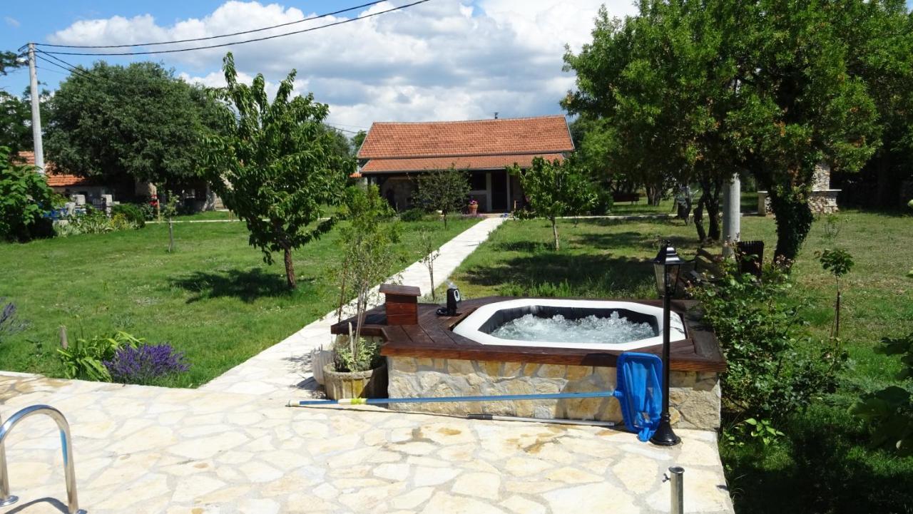 Villa Stone Medal Drniš Exteriör bild