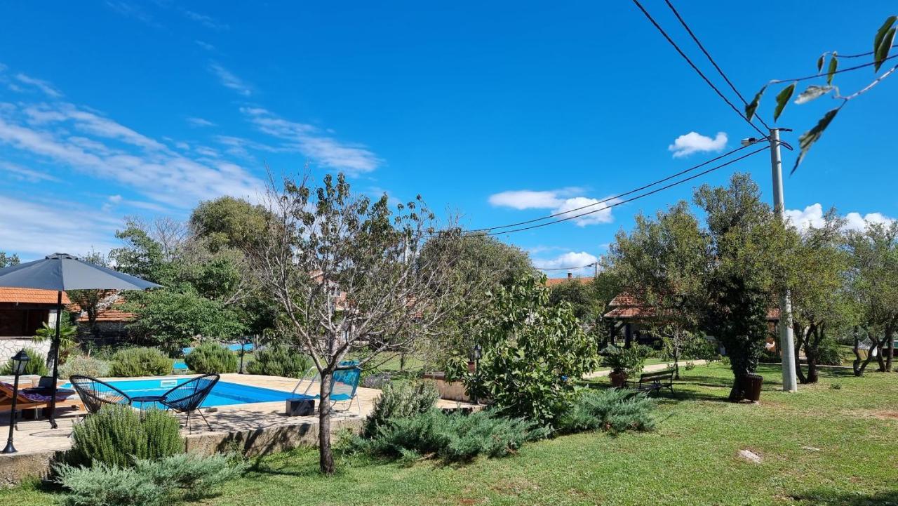 Villa Stone Medal Drniš Exteriör bild