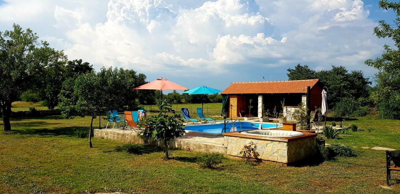 Villa Stone Medal Drniš Exteriör bild