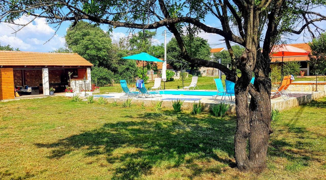 Villa Stone Medal Drniš Exteriör bild